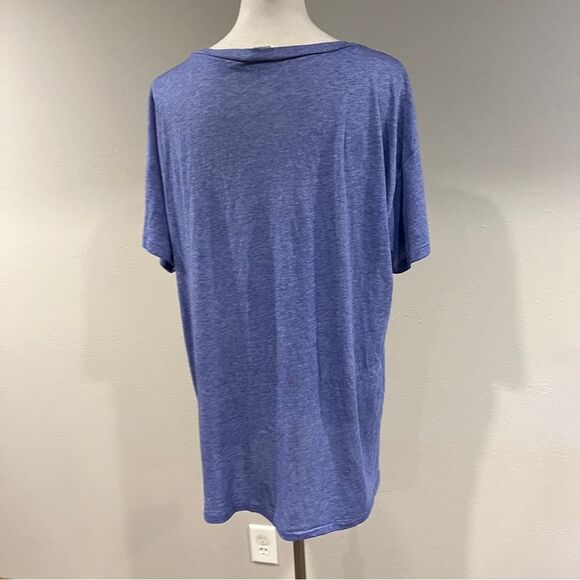 PINK Victoria's Secret Women's Lavender V-Neck Tee size medium - Picture 5 of 11